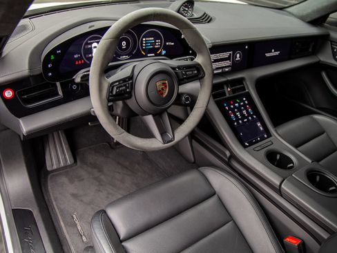 Certified 2024 Porsche Taycan GTS AWD/4WD image 4