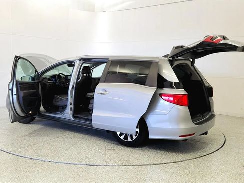 Used 2021 Honda Odyssey EX-L image 11