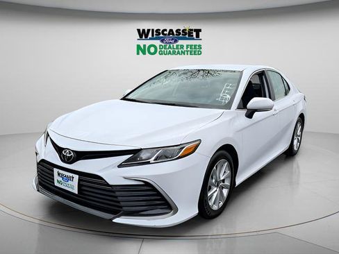 Used 2023 Toyota Camry LE w/ Convenience Package FWD image 14