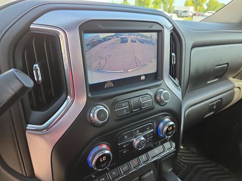 Used 2020 GMC Sierra 1500 Elevation w/ Elevation Value Package AWD/4WD image 8