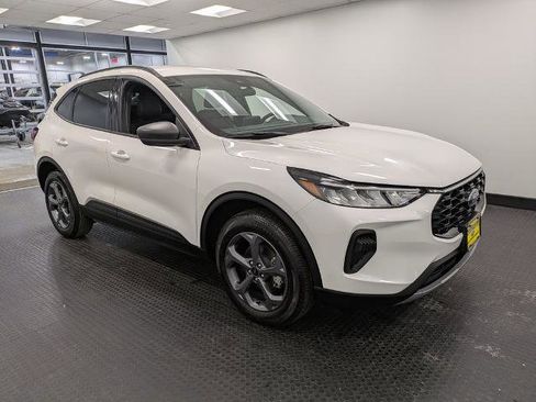 Certified 2025 Ford Escape ST-Line w/ Cold Weather Package image 3