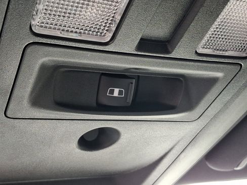 Used 2022 RAM 1500 Classic Warlock w/ Ceramic Gray Warlock Package AWD/4WD image 25