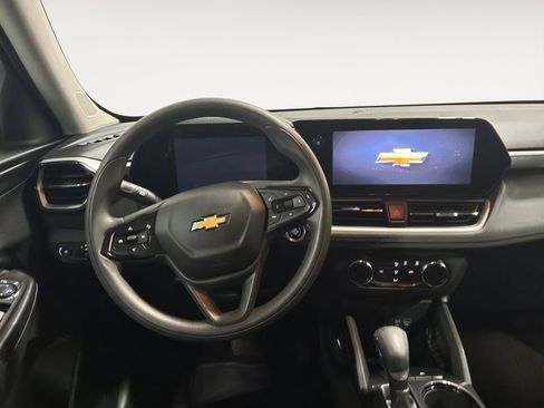Used 2024 Chevrolet TrailBlazer LS w/ LS Convenience Package image 19