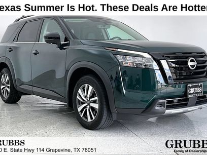 Used 2024 Nissan Pathfinder SL w/ Black Appearance Package
