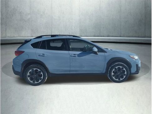 Used 2022 Subaru Crosstrek 2.0i Premium image 8