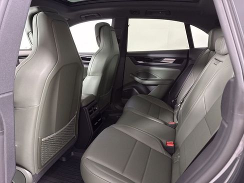 New 2026 Porsche Macan 4 Electric AWD/4WD image 27