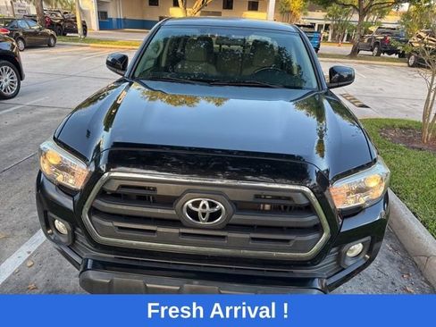 Used 2016 Toyota Tacoma SR5 RWD image 10