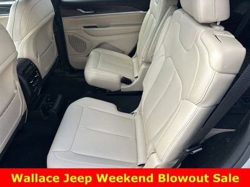 Certified 2023 Jeep Grand Cherokee L Limited image 16