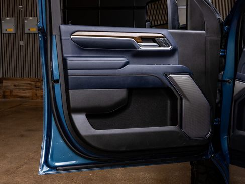 Used 2024 Chevrolet Silverado 3500 High Country w/ High Country Premium Package image 36