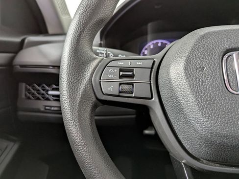 Used 2023 Honda Accord EX image 21