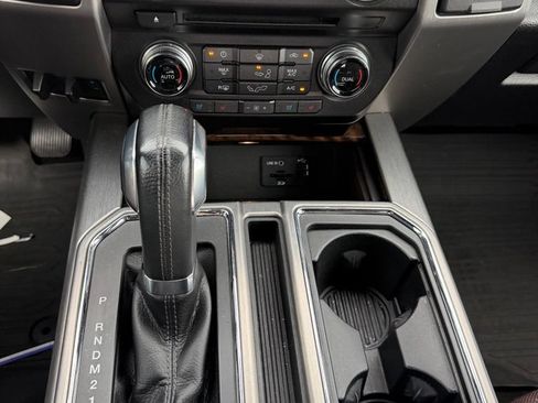 Used 2015 Ford F150 Platinum w/ Equipment Group 701A Luxury AWD/4WD image 17