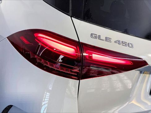 New 2026 Mercedes-Benz GLE 450 4MATIC image 5
