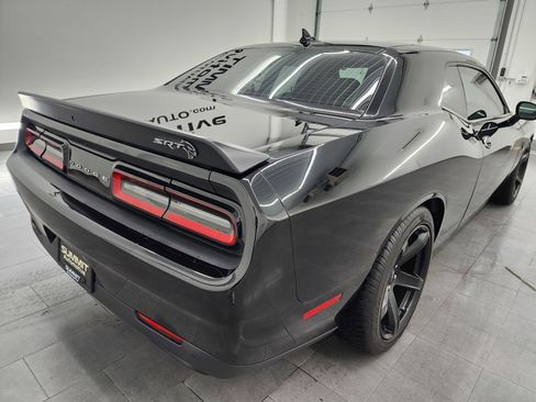 Used 2018 Dodge Challenger SRT Hellcat image 5