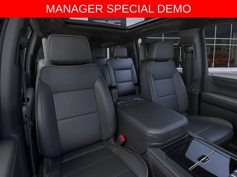 Used 2026 GMC Yukon XL Elevation w/ Elevation Premium Package AWD/4WD image 16