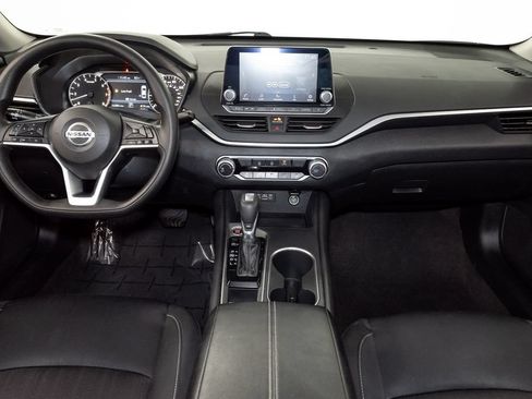 Used 2022 Nissan Altima 2.5 SV FWD image 23