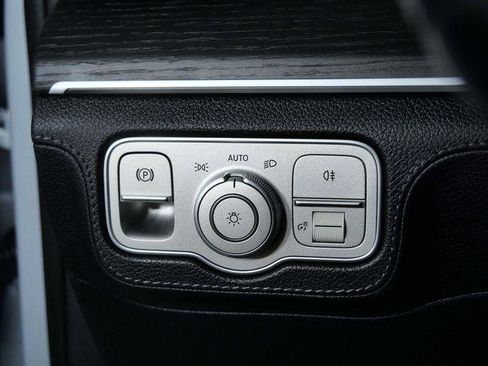 Used 2024 Mercedes-Benz GLE 450 4MATIC image 25