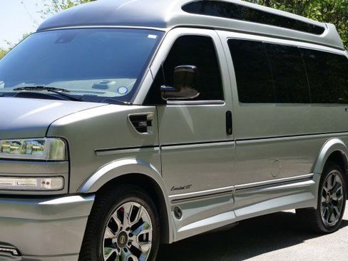 Used 2025 Chevrolet Express 2500 w/ Driver Convenience Package image 55