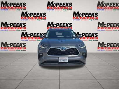 Used 2023 Toyota Highlander Limited