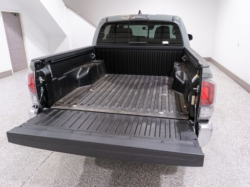 Used 2023 Toyota Tacoma TRD Off-Road w/ Black Out Package (TMS) image 11