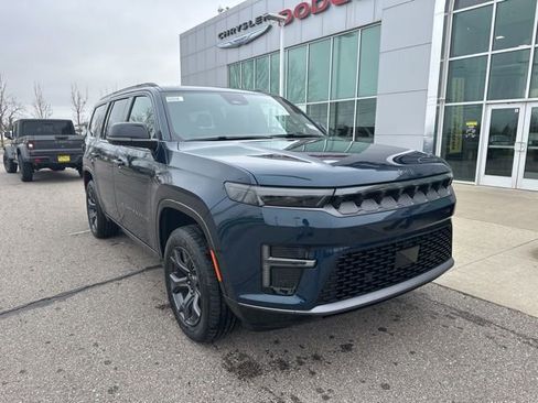 New 2026 Jeep Grand Wagoneer Limited AWD/4WD image 3