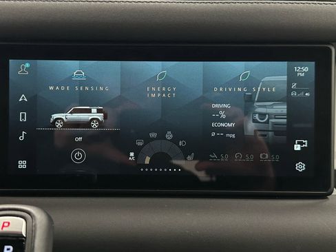 Used 2024 Land Rover Defender 110 S image 36