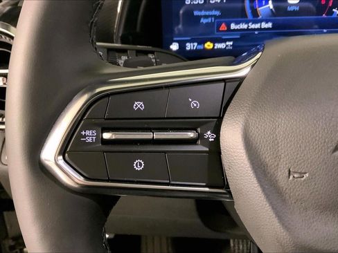 Used 2025 Chevrolet Equinox LT image 18