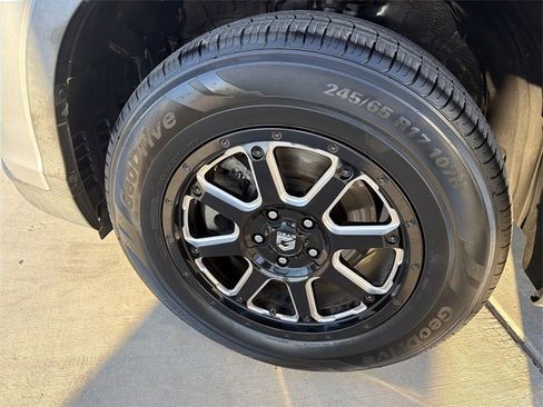 Used 2014 Toyota Highlander Limited image 32