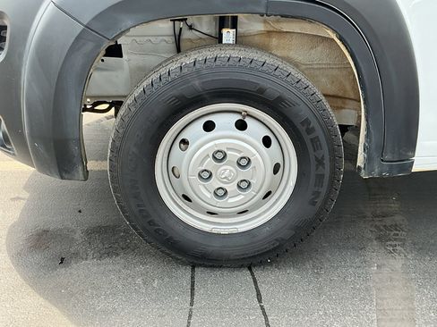 Used 2026 RAM ProMaster 2500 FWD image 31