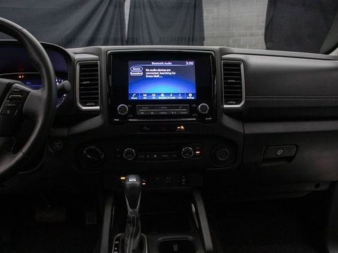 Used 2024 Nissan Frontier SL w/ Technology Package image 23