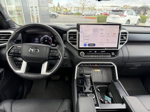 Used 2024 Toyota Tundra Platinum image 31
