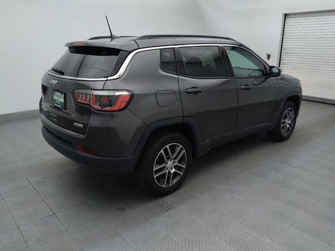 Used 2018 Jeep Compass Latitude w/ Popular Equipment Group AWD/4WD image 9