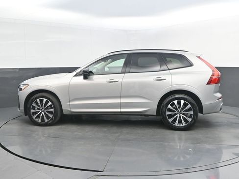 Certified 2024 Volvo XC60 B5 Plus AWD/4WD image 2