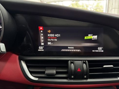 Used 2019 Alfa Romeo Giulia Ti w/ Quick Order Package 22Z Lusso image 35