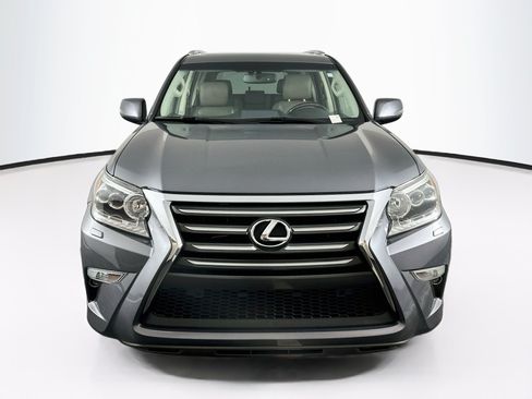 Used 2017 Lexus GX 460 Premium w/ Premium Package AWD/4WD image 2