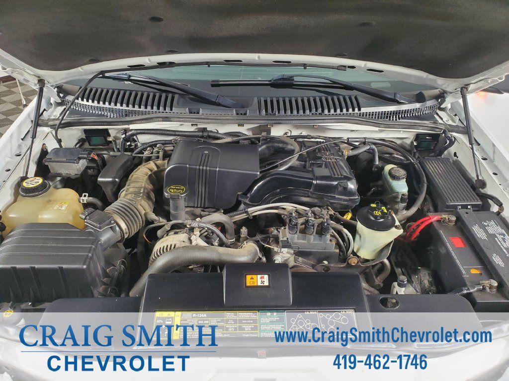 Used 2003 Ford Explorer XLT AWD/4WD image 10