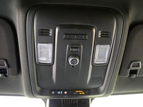Used 2023 Chevrolet Tahoe LT AWD/4WD image 16