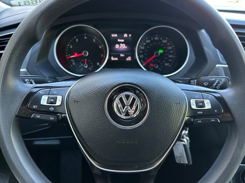 Used 2021 Volkswagen Tiguan S image 23