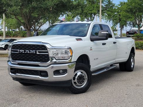 Used 2024 RAM 3500 Big Horn AWD/4WD image 33