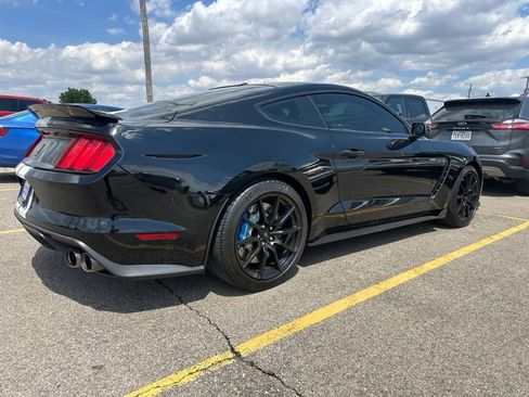 Used 2017 Ford Mustang Shelby GT350 RWD image 10