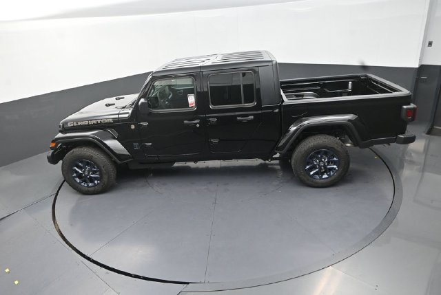 New 2026 Jeep Gladiator Sport AWD/4WD image 13