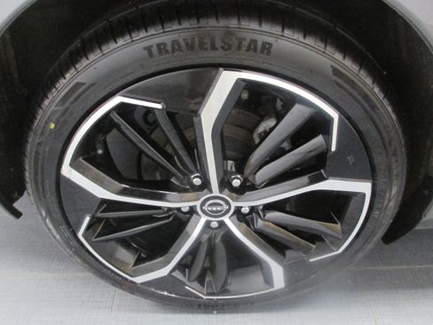 Used 2024 Nissan Altima 2.5 SR FWD image 15