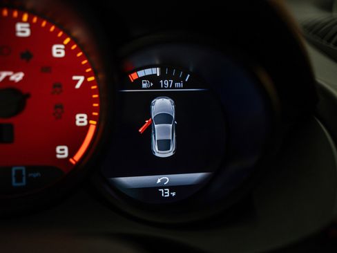 Used 2020 Porsche 718 Cayman GT4 image 27