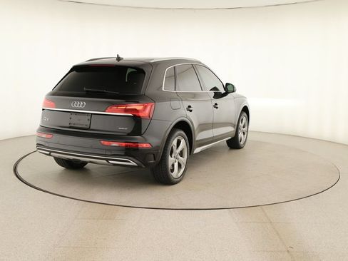 Used 2021 Audi Q5 2.0T Premium Plus w/ Premium Plus Package AWD/4WD image 6