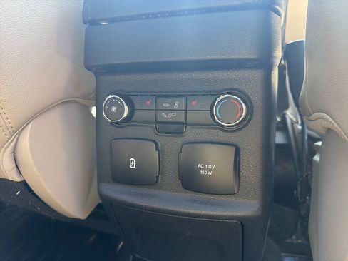 Used 2018 Ford Explorer Limited AWD/4WD image 38