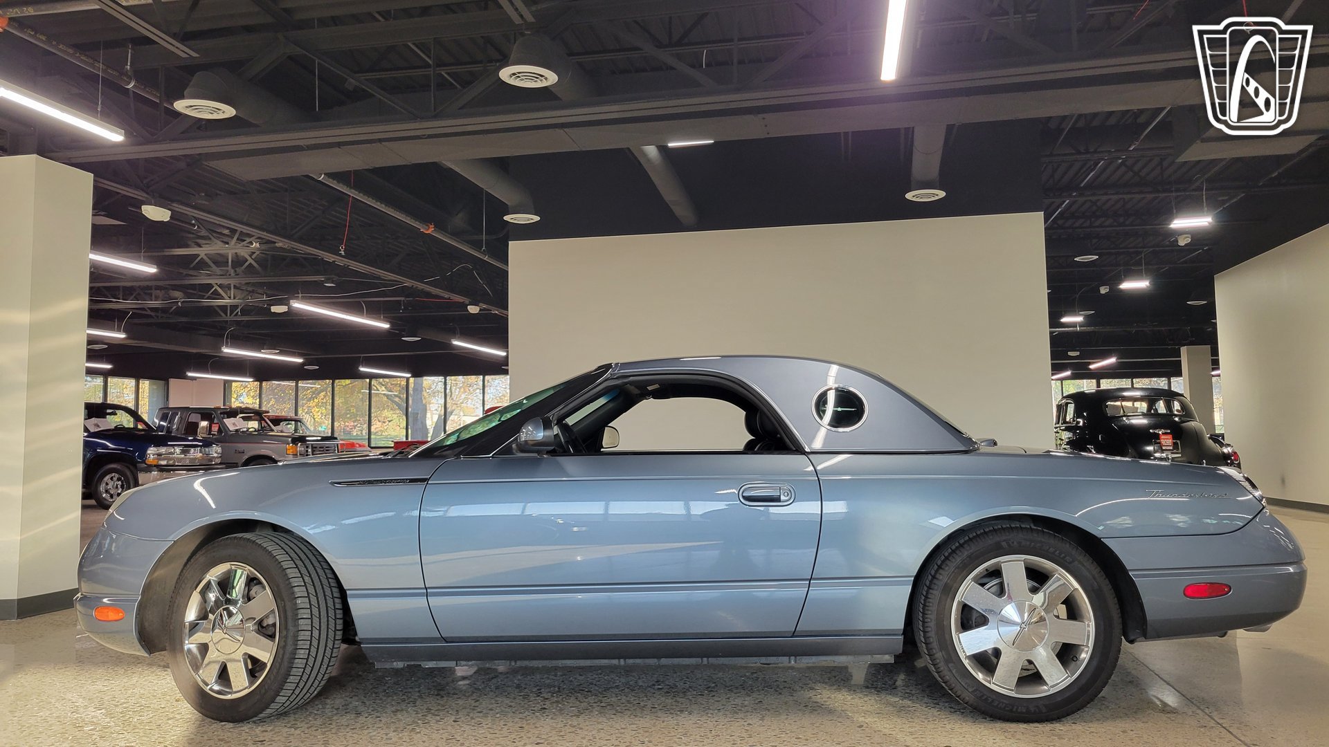 Used 2005 Ford Thunderbird RWD image 21