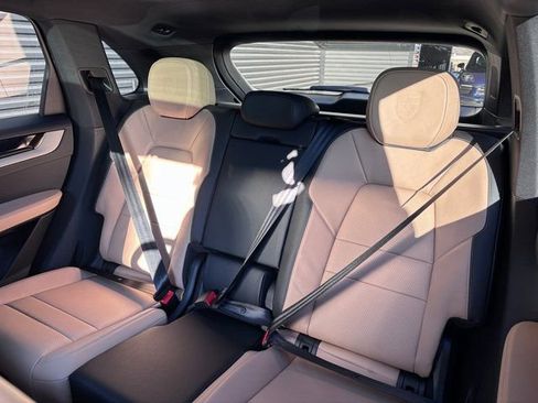 New 2026 Porsche Cayenne image 25