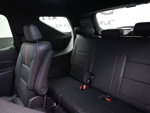 New 2026 Chevrolet Traverse RS AWD/4WD image 9