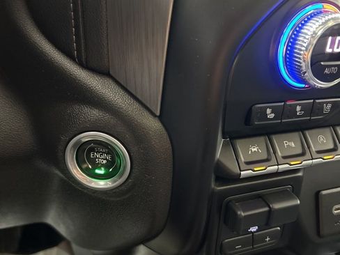 Used 2021 GMC Sierra 1500 Denali w/ Denali Ultimate Package image 35