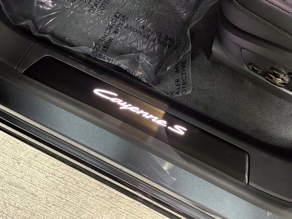 New 2026 Porsche Cayenne S AWD/4WD image 24