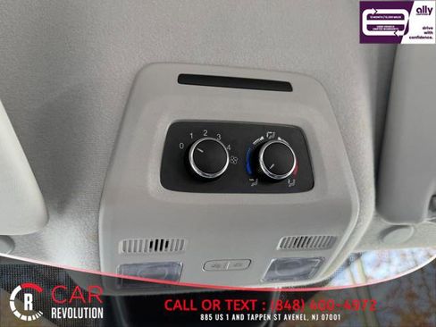 Used 2023 Ford Transit 350 XLT image 31